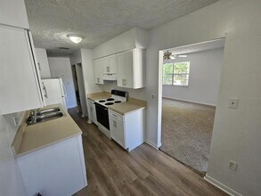 2796 Curry Ford Rd in Orlando, FL - Building Photo - Building Photo