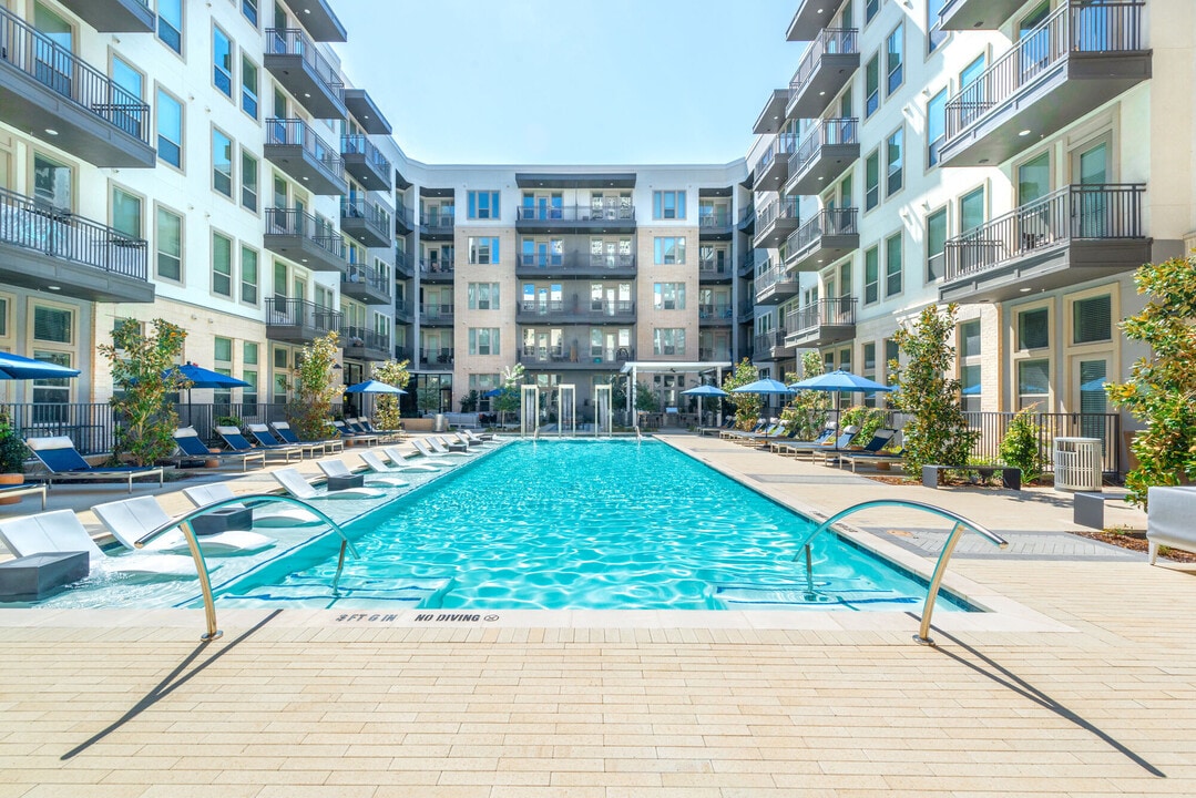 Burnett Lofts in Fort Worth, TX - Building Photo