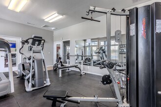 Catalina Club Apartments in Pataskala, OH - Building Photo - Interior Photo