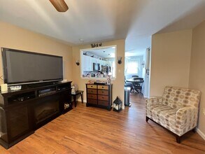 369 Woodbridge Dr in Ridge, NY - Building Photo - Building Photo