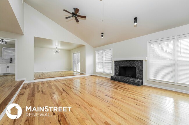 3087 Sanibel Dr SW, Unit 310A in Stone Mountain, GA - Building Photo - Building Photo