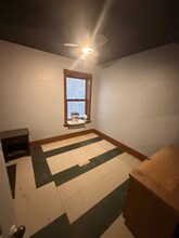 2457 S Washtenaw Ave., Unit 2S in Chicago, IL - Foto de edificio - Building Photo