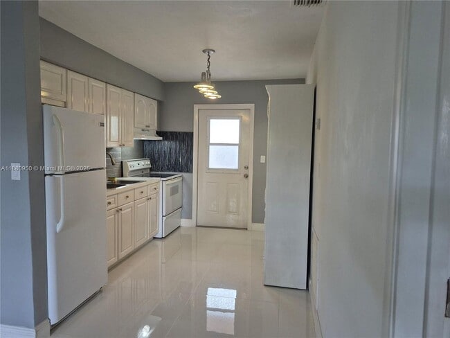property at 4920 SW 28th Terrace