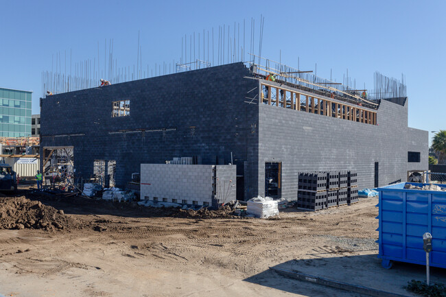 Faculty Housing in Los Angeles, CA - Building Photo - Building Photo