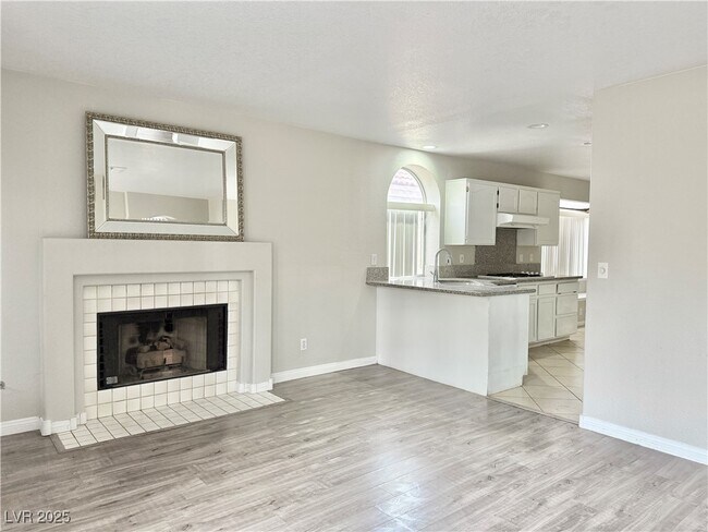 1529 Imperial Cup Dr in Las Vegas, NV - Building Photo - Building Photo