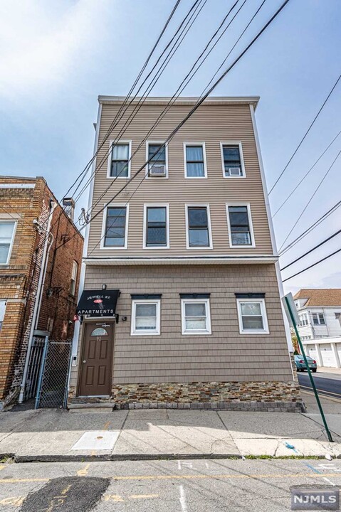 91 Jewell St in Garfield, NJ - Foto de edificio