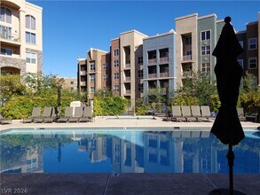 32 E Serene Ave in Las Vegas, NV - Building Photo - Building Photo