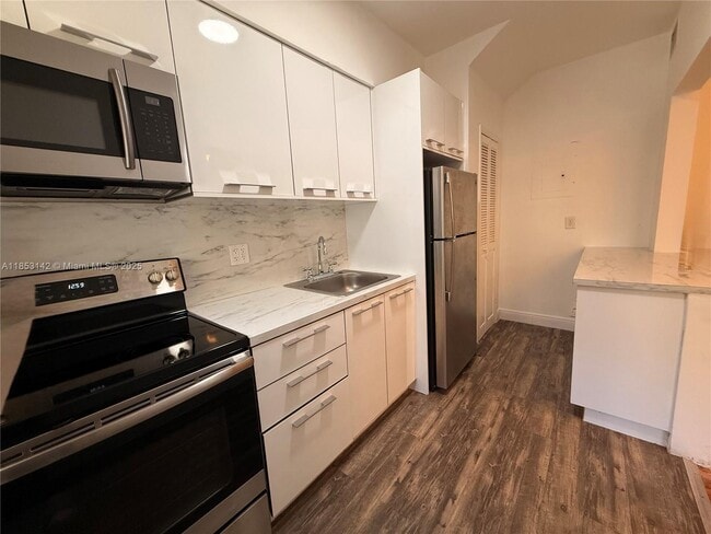 property at 723 NE 91st St