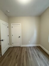 913-915 Grove St in Irvington, NJ - Foto de edificio - Building Photo