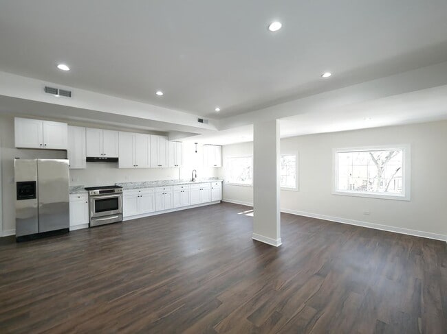 property at 149 N Waller Ave