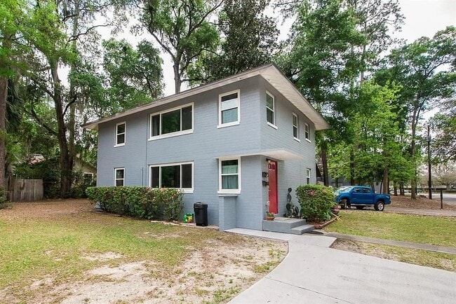 101 NW 21st St, Unit 103