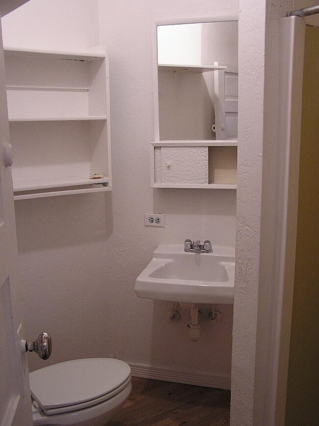 525 S Mission St, Unit #2 in Wenatchee, WA - Building Photo - Building Photo