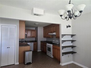 641 Jefferson Heights Ave, Unit #2 in New Orleans, LA - Foto de edificio - Building Photo