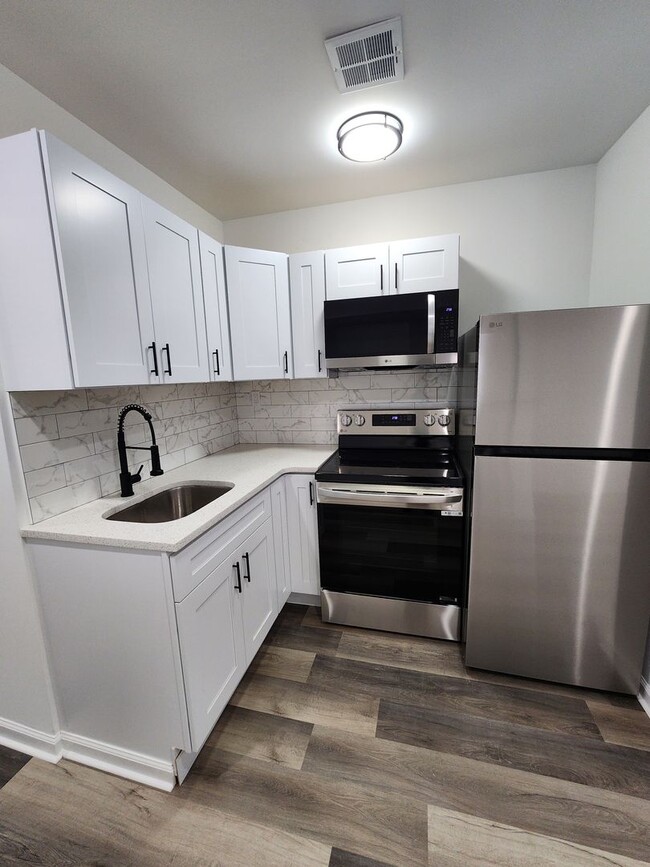 property at 5012 W Stiles St