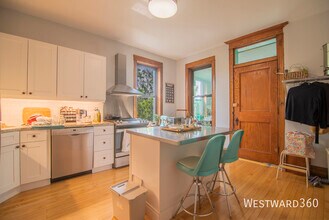 2901 W Dickens Ave in Chicago, IL - Building Photo - Building Photo