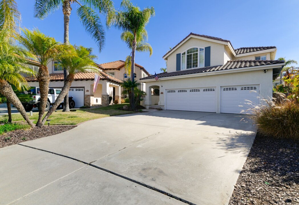 18105 Chieftain Ct in San Diego, CA - Building Photo