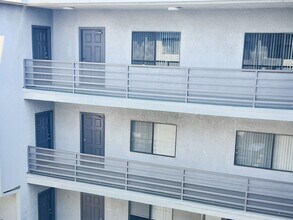 Executive House in Sherman Oaks, CA - Building Photo - Building Photo