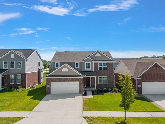 41196 Dortmund Dr in Clinton Township, MI - Building Photo