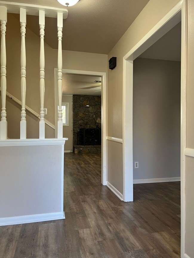 19 Marble Ct in Little Rock, AR - Building Photo - Building Photo