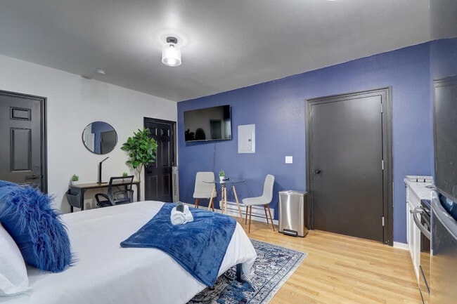 property at 1927 N Prospect Ave