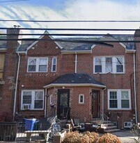 53-17-53-62 62nd St in Queens, NY - Building Photo