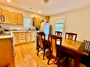 50 Conwell Ave, Unit 1 in Somerville, MA - Building Photo - Building Photo