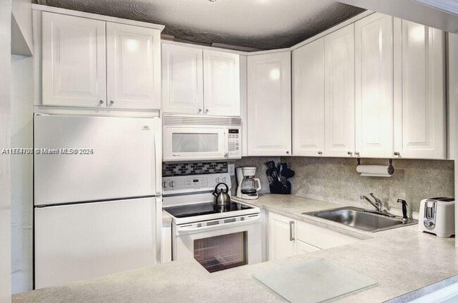 property at 221 SE 9th Ave