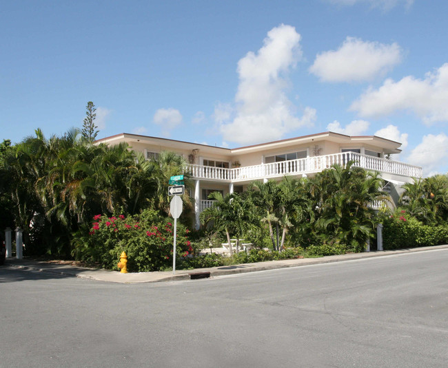 Linden Arms in Lake Worth, FL - Building Photo - Building Photo