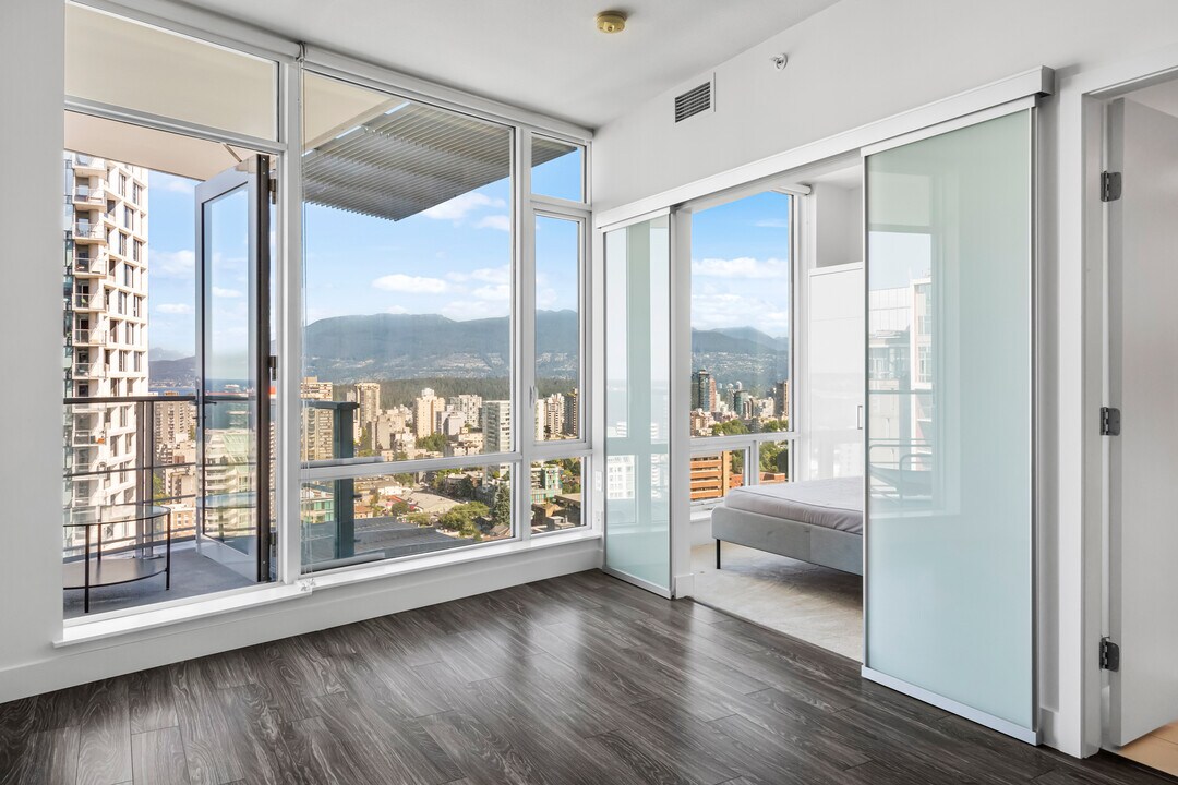 1283-1283 Howe St in Vancouver, BC - Building Photo