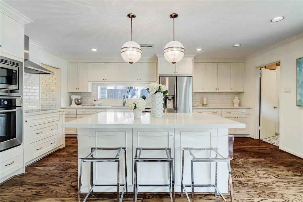 1107 Briarmead Dr in Houston, TX - Building Photo