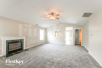 5815 Victory Ave, Unit 1 in Indianapolis, IN - Building Photo - Building Photo