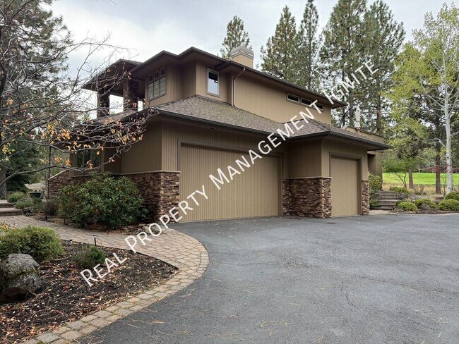 3337 NW McCready Dr in Bend, OR - Building Photo - Building Photo