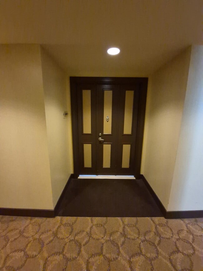 3630 Gardens Pkwy in Palm Beach Gardens, FL - Building Photo - Building Photo