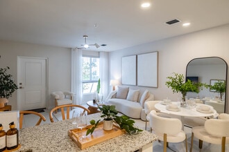 Atlantica at Dania Beach in Dania Beach, FL - Foto de edificio - Interior Photo