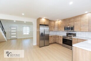 8987 Jade Coast Ln in San Diego, CA - Building Photo