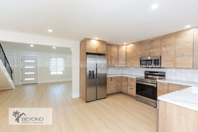 8987 Jade Coast Ln