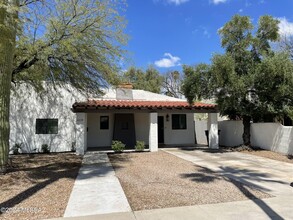 2239 E 4th St in Tucson, AZ - Building Photo - Building Photo