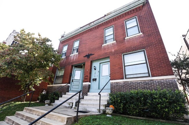 3908-3910-3910 Flad Ave in St. Louis, MO - Building Photo - Building Photo