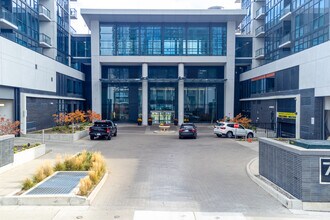 Crystal Condominiums in Mississauga, ON - Building Photo - Building Photo