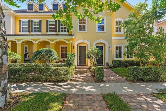 150 Lismore Ln in Jupiter, FL - Building Photo - Building Photo