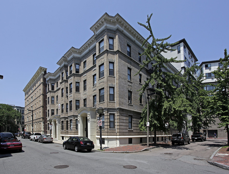 111 Norway St in Boston, MA - Building Photo