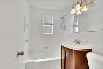 7510 Byron Ave in Miami Beach, FL - Building Photo - Building Photo