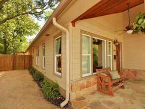 610 W North Loop Blvd in Austin, TX - Building Photo - Building Photo