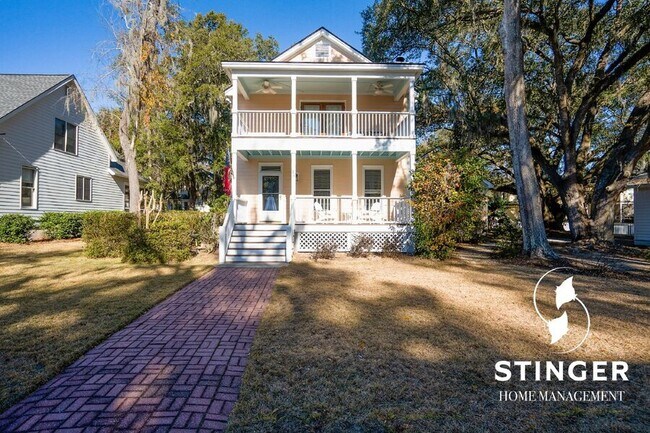 property at 32 Brisbane Dr