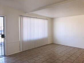 6042 E 34th St in Tucson, AZ - Foto de edificio - Building Photo