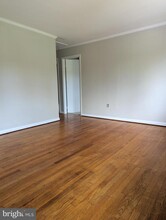 8608 Linton Hall Rd in Bristow, VA - Foto de edificio - Building Photo