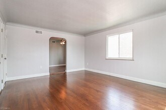 6156 Ridge Rd-Unit -3 in Parma, OH - Building Photo - Building Photo