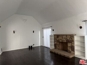 326 N La Jolla Ave in Los Angeles, CA - Building Photo - Building Photo