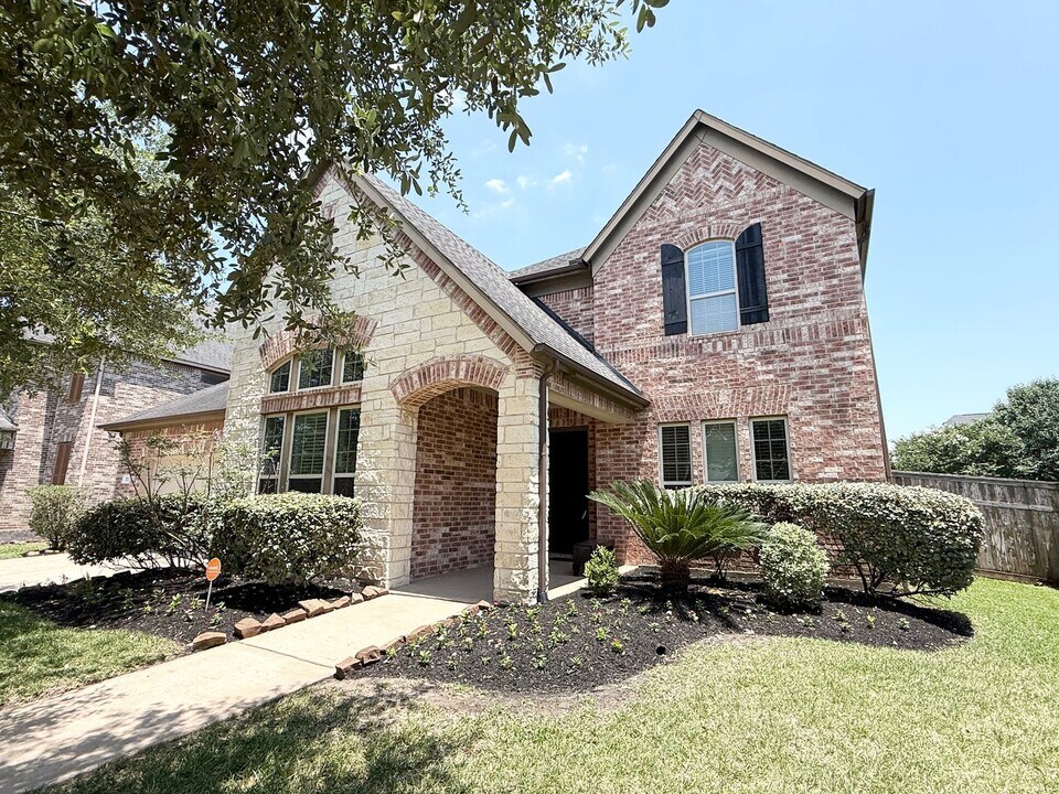 5711 Stern Springs Ln in Fulshear, TX - Building Photo