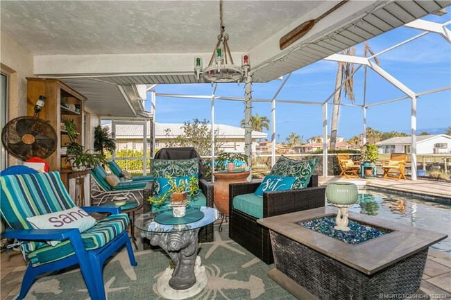 512 Gunwale Ln in Longboat Key, FL - Building Photo - Building Photo